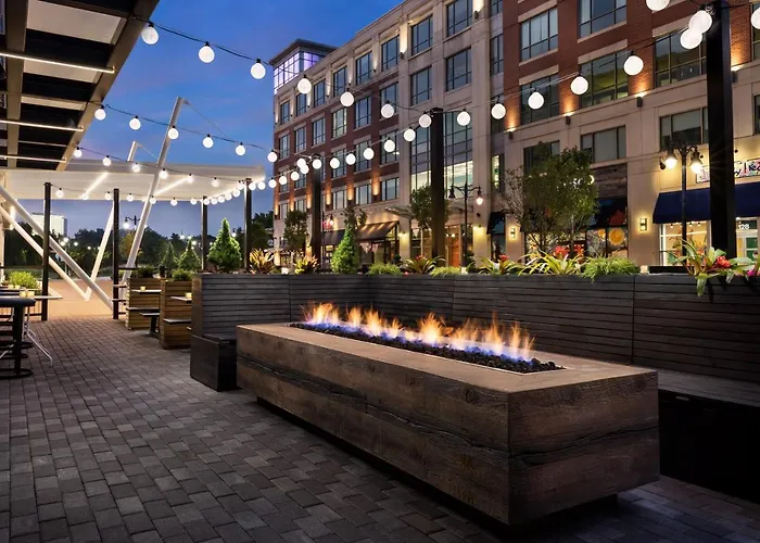 Best Hilton Hotels Near MGM National Harbor