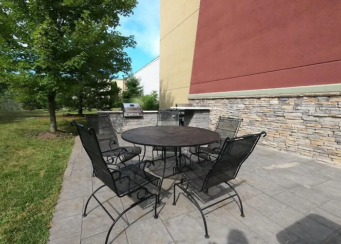 Best Hotels Near White House Offering Free Parking