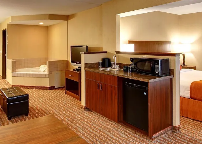 Top Hotels with Airport Shuttle in Albany